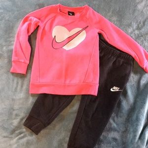 Girls Nike set